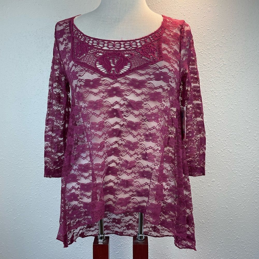NWT Wallflower Womens 3/4 Sleeve Maroon Lace Top Size M